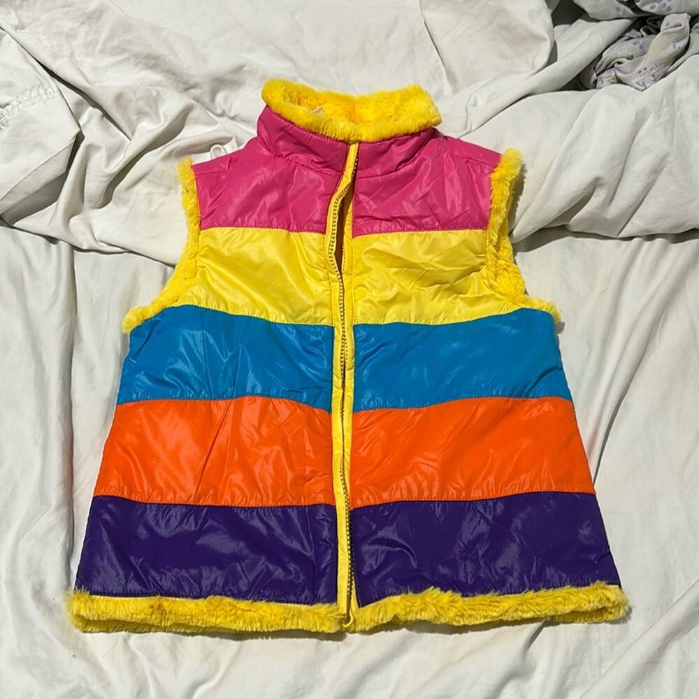 Hanna Andersson 120 6/7 rainbow reversible yellow inside fur vest pockets euc